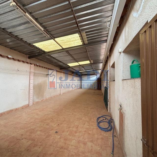 Venta de casa en Valdepeñas