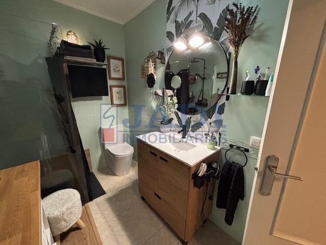 For sale of flat in Valdepeñas