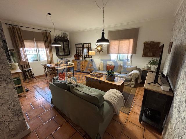 For sale of flat in Valdepeñas