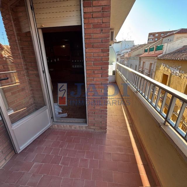 For rent of flat in Valdepeñas