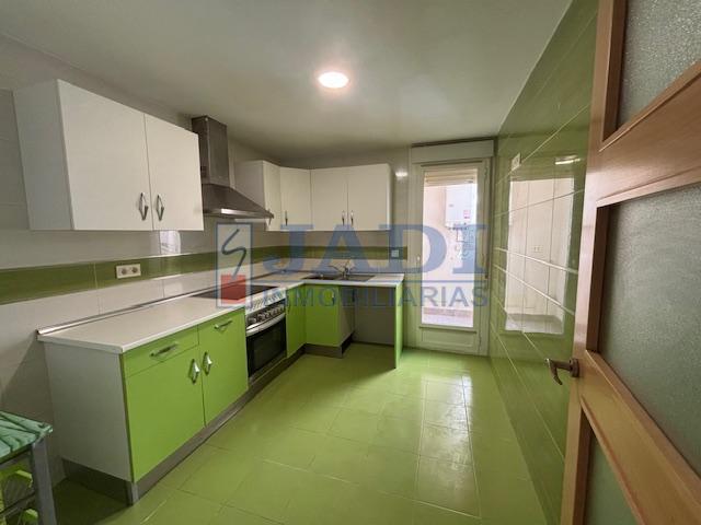 For sale of flat in Valdepeñas