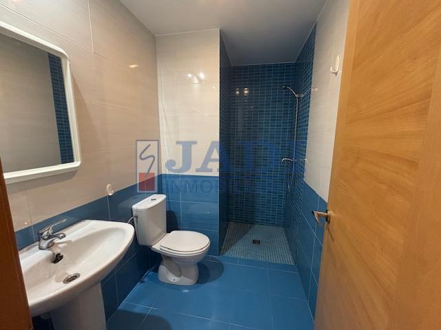 For sale of flat in Valdepeñas