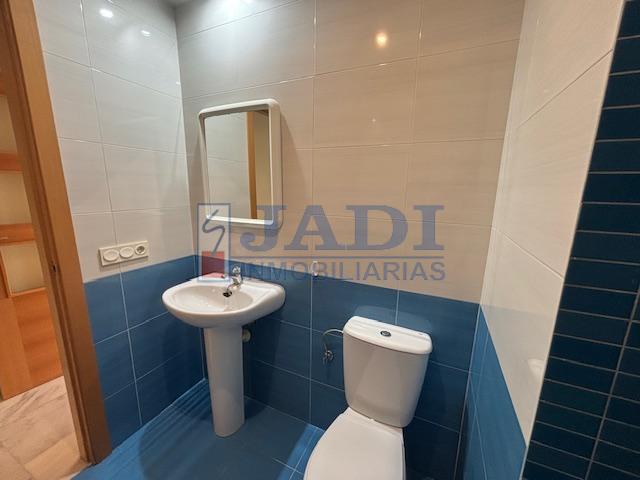 For sale of flat in Valdepeñas