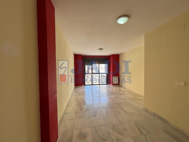 For sale of flat in Valdepeñas