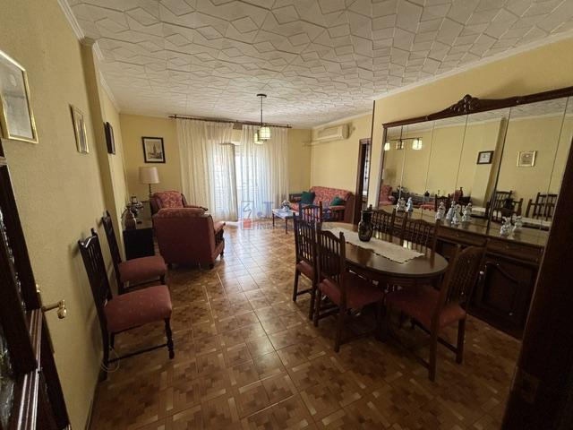 Venta de piso en Valdepeñas