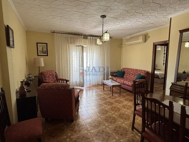 Venta de piso en Valdepeñas