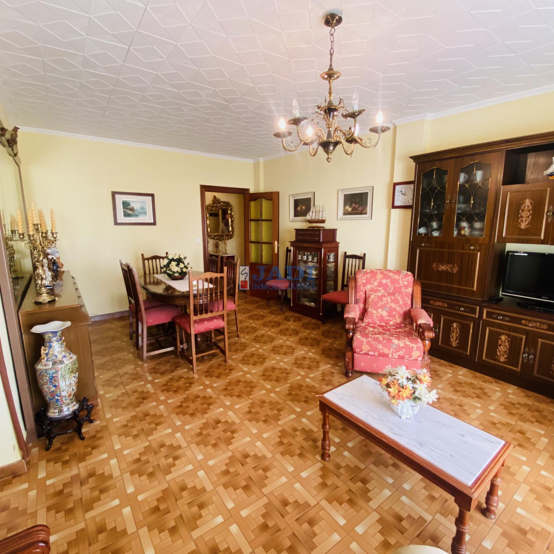 Venta de piso en Valdepeñas
