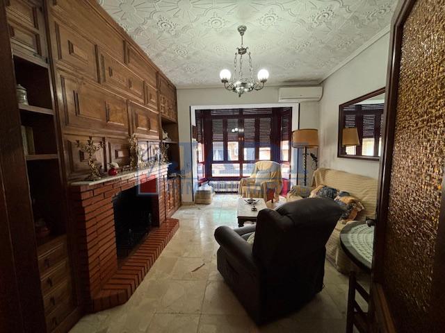 Venta de casa en Valdepeñas