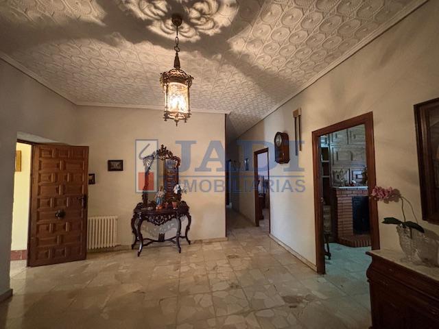 Venta de casa en Valdepeñas