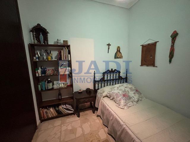 Venta de casa en Valdepeñas