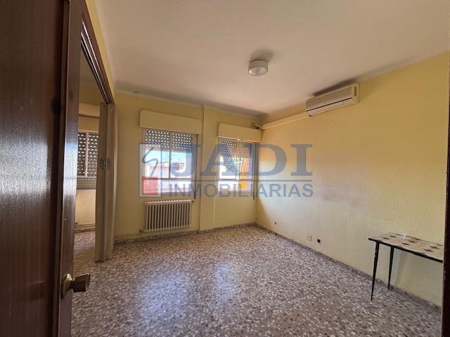 Venta de piso en Valdepeñas