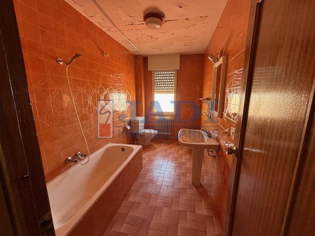 Venta de piso en Valdepeñas