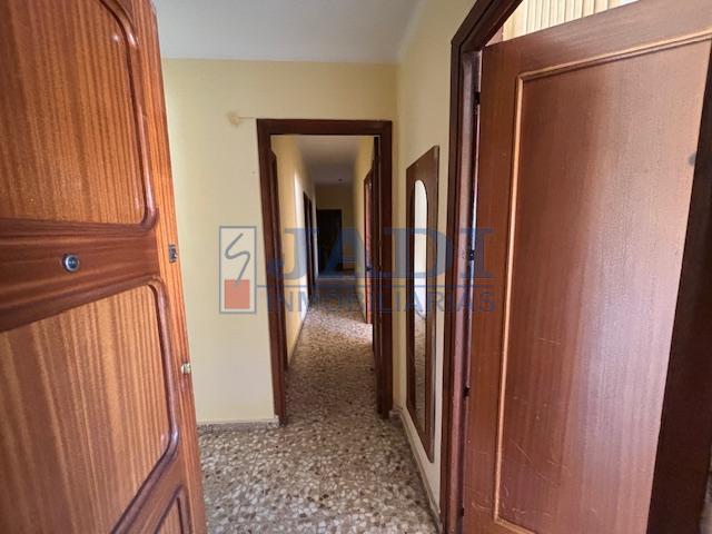 Venta de piso en Valdepeñas