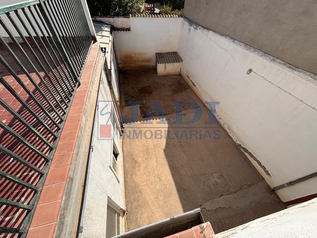 Venta de casa en Valdepeñas