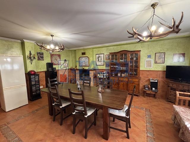 Venta de chalet en Valdepeñas