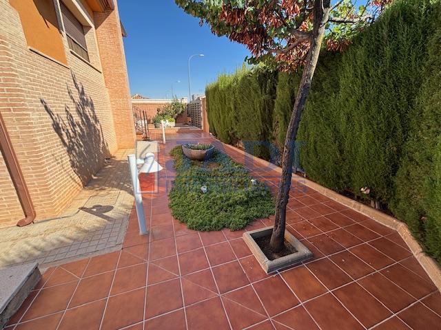 Venta de chalet en Valdepeñas