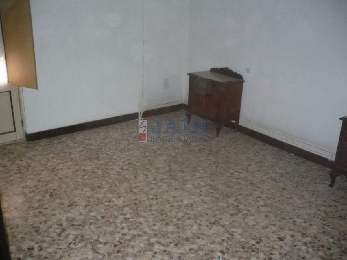 Venta de casa en Valdepeñas