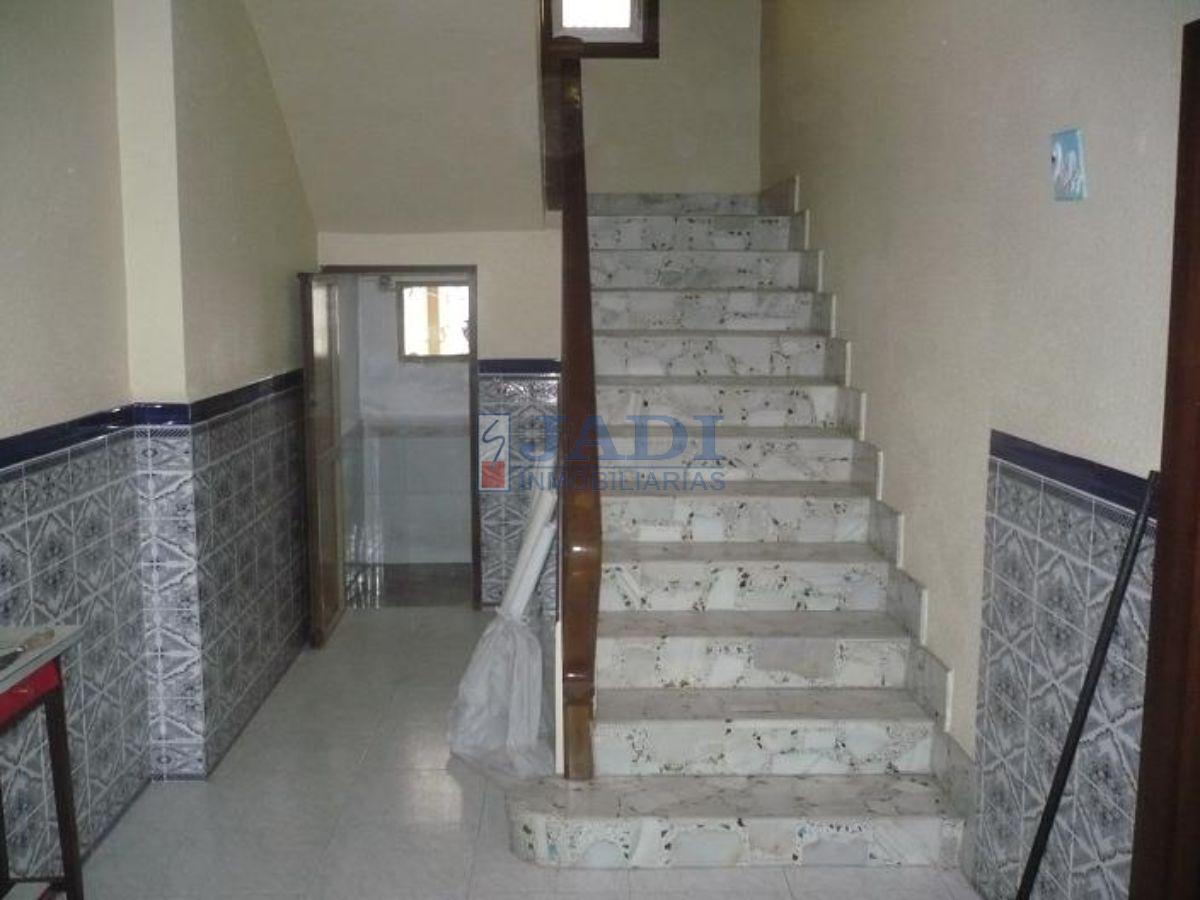 For sale of house in Valdepeñas