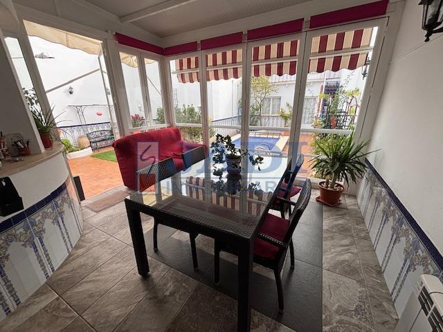 Venta de casa en Valdepeñas