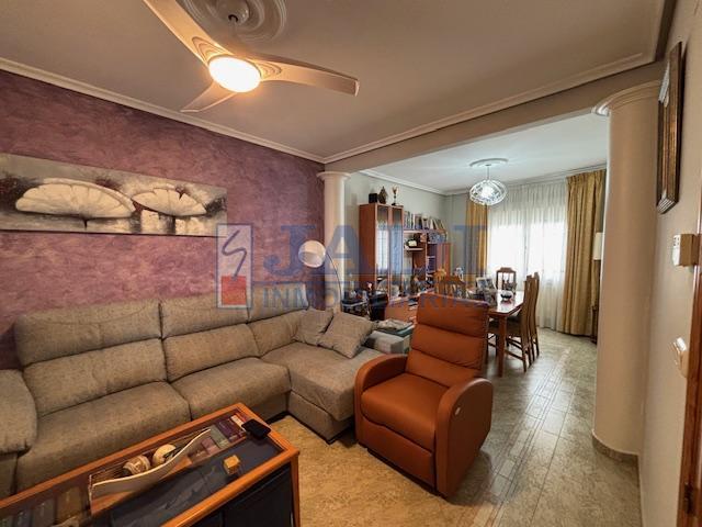 Venta de casa en Valdepeñas
