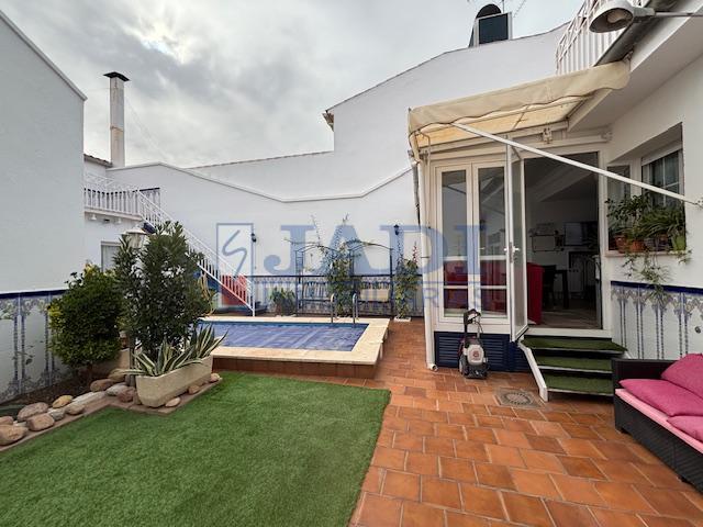 Venta de casa en Valdepeñas