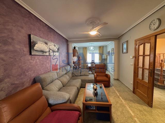 Venta de casa en Valdepeñas