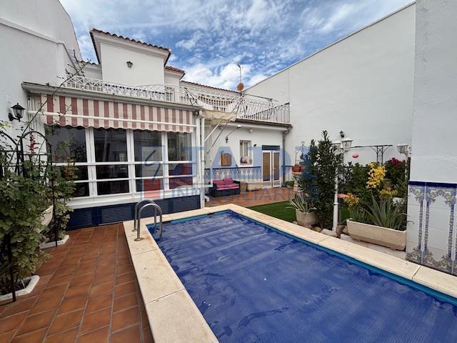 Venta de casa en Valdepeñas