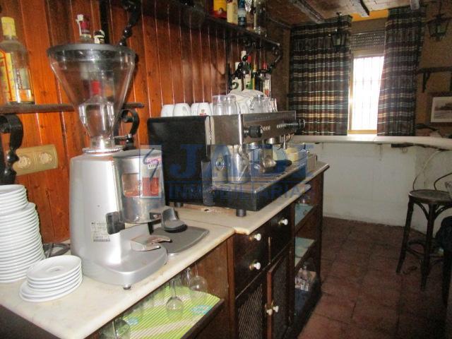 Venta de local en Valdepeñas