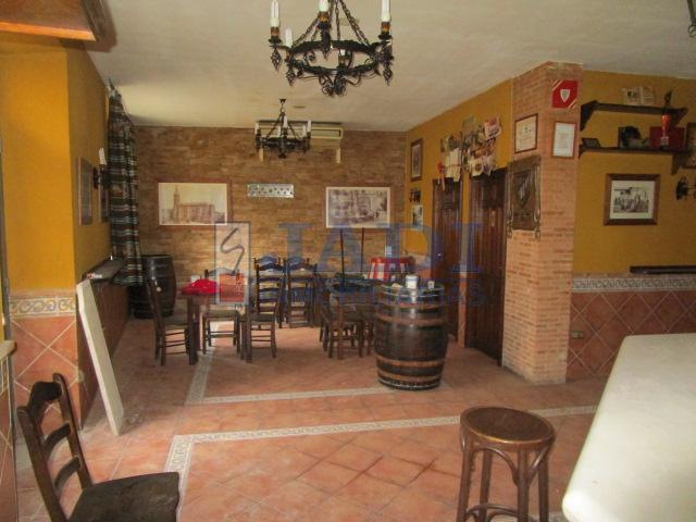 Venta de local en Valdepeñas