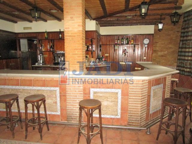 Venta de local en Valdepeñas
