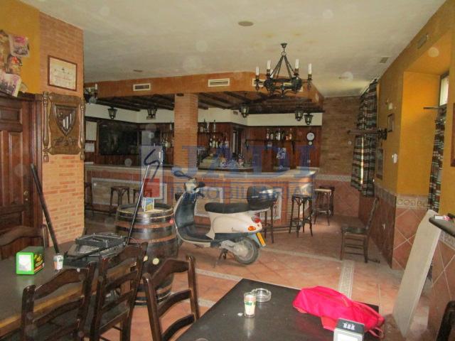 Venta de local en Valdepeñas