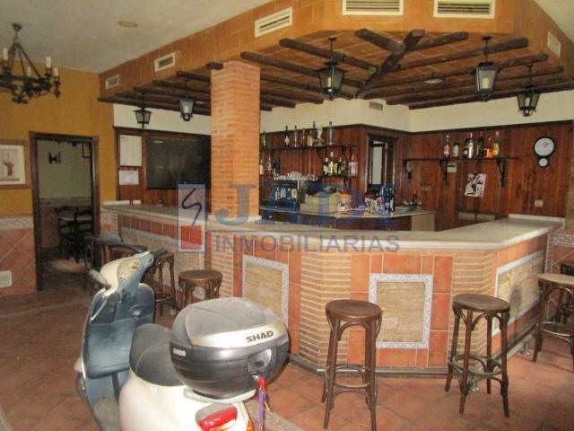 Venta de local en Valdepeñas