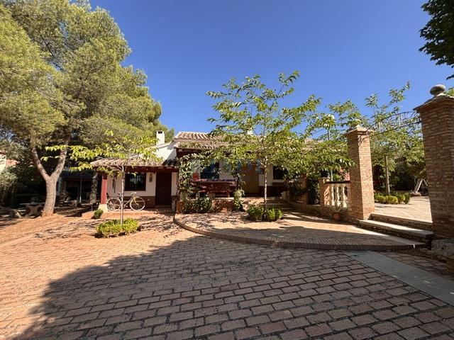 Venta de casa en Valdepeñas