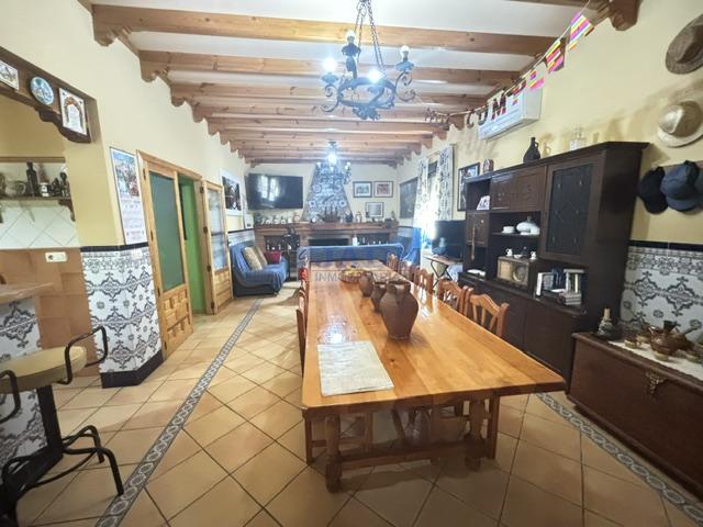 Venta de casa en Valdepeñas