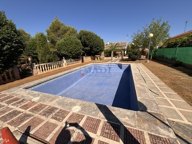 Venta de casa en Valdepeñas