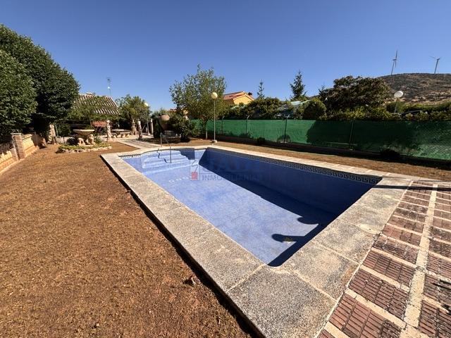 Venta de casa en Valdepeñas