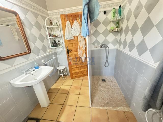 Venta de casa en Valdepeñas