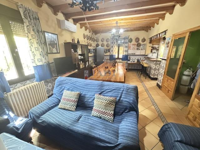 Venta de casa en Valdepeñas