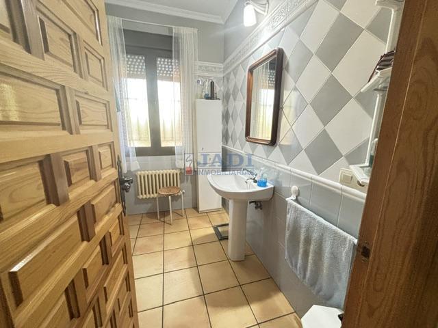 Venta de casa en Valdepeñas
