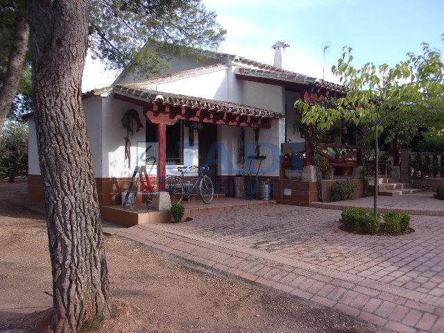 Venta de casa en Valdepeñas
