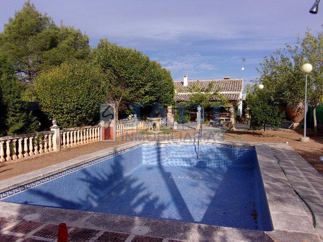 Venta de casa en Valdepeñas
