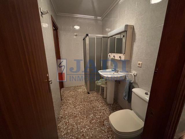 Venta de casa en Valdepeñas