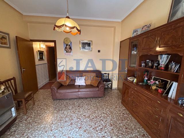 Venta de casa en Valdepeñas