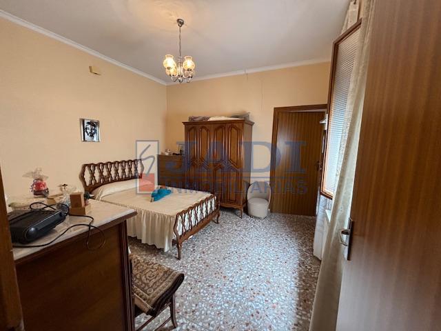 Venta de casa en Valdepeñas