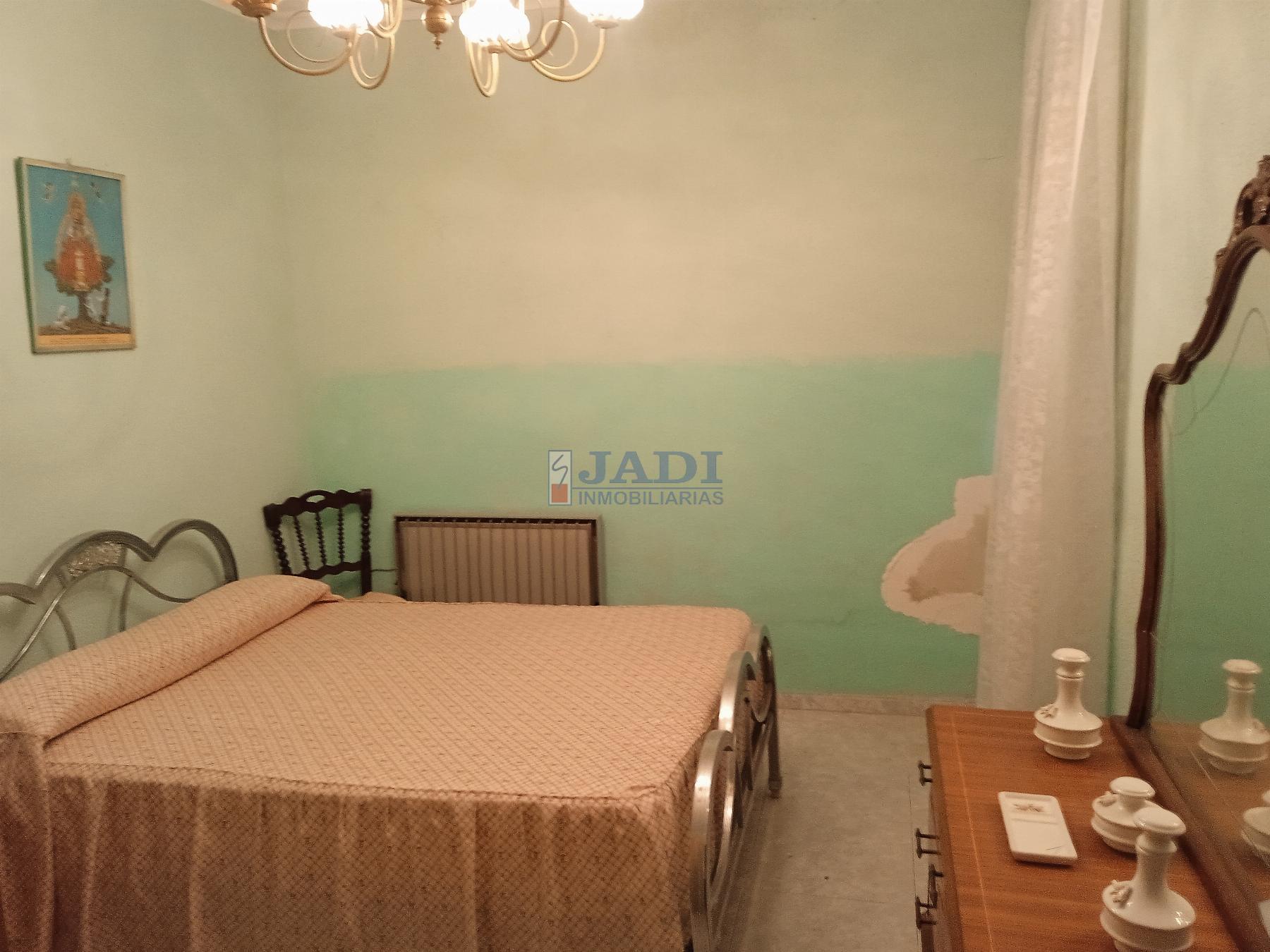 Venta de casa en Valdepeñas