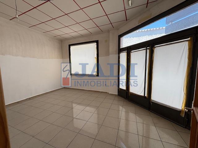 Venta de casa en Valdepeñas