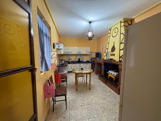 Venta de casa en Valdepeñas