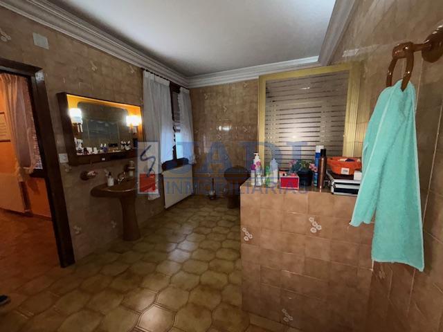 Venta de casa en Valdepeñas