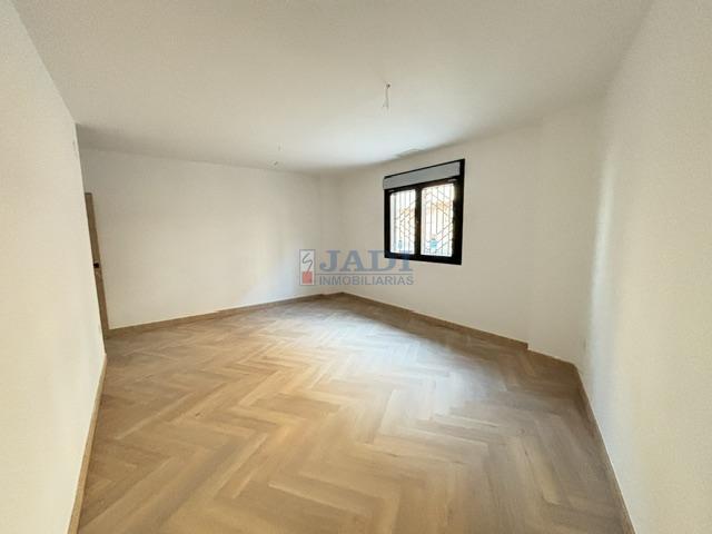 Venta de piso en Valdepeñas