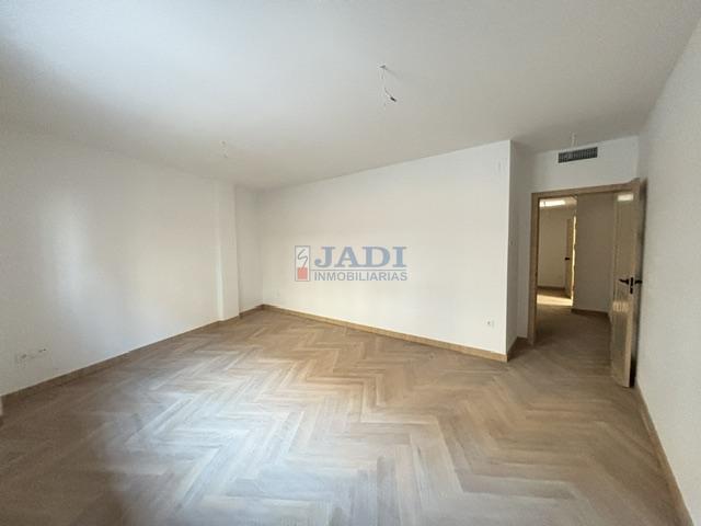 Venta de piso en Valdepeñas